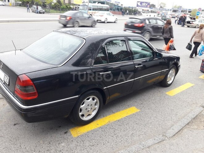 Mercedes C 220 1995, 245,000 km - 2.2 l - Bakı