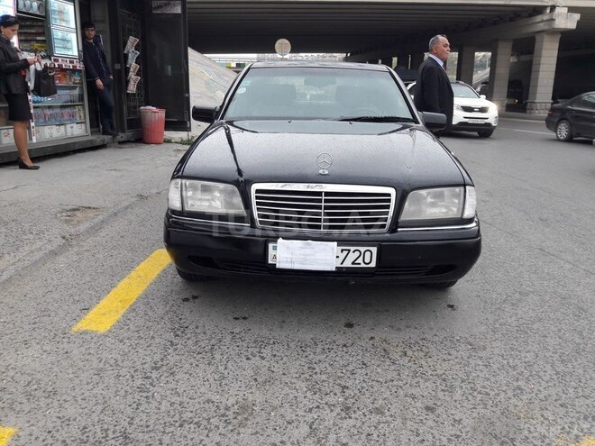 Mercedes C 220 1995, 245,000 km - 2.2 l - Bakı