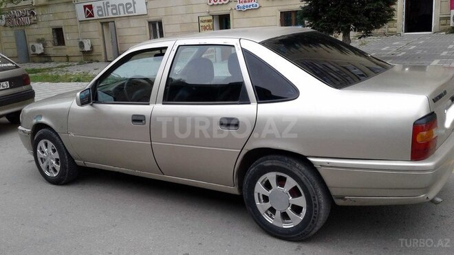 Opel Vectra 1989, 278,016 km - 1.8 l - Xırdalan