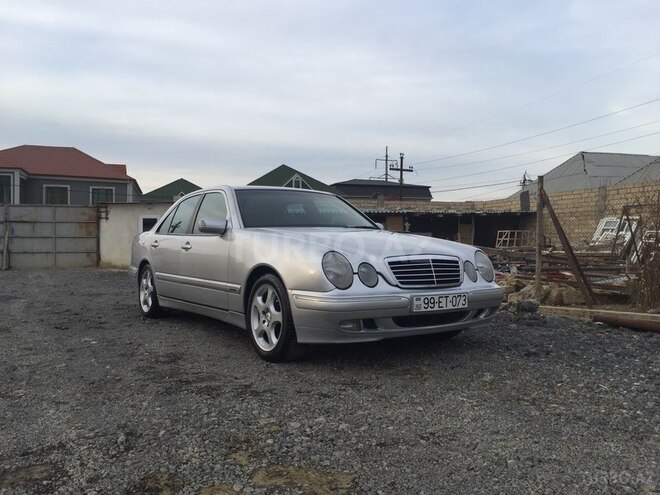 Mercedes E 240 2000, 258,000 km - 2.4 л - Bakı