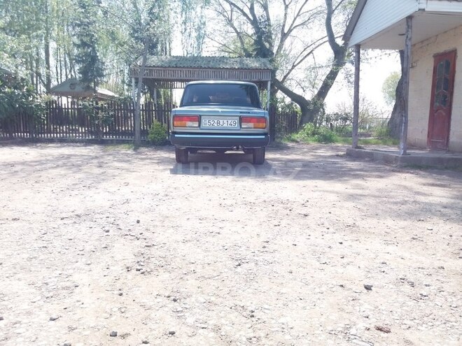 LADA (VAZ) 2107 2011, 79,500 km - 1.6 л - Salyan