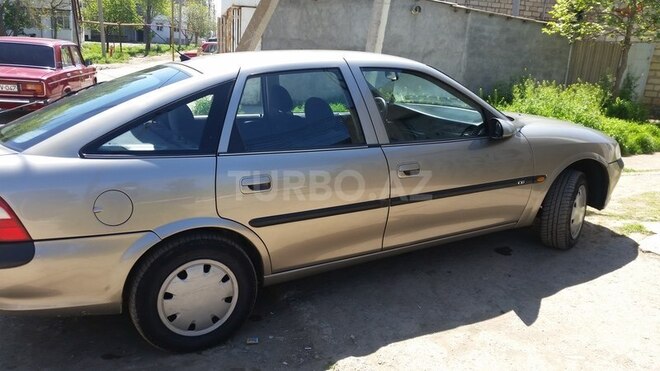 Opel Vectra 1996, 250,000 km - 1.7 l - Gəncə