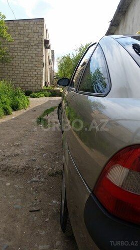 Opel Vectra 1996, 250,000 km - 1.7 l - Gəncə