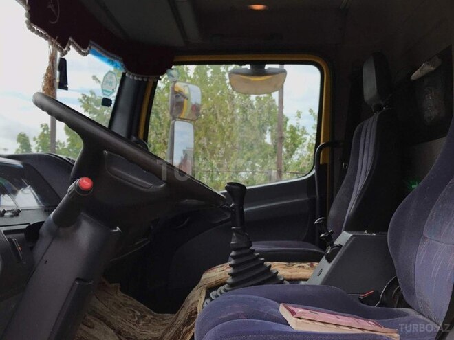 Mercedes Atego 1828 2000, 79,000 km - 6.4 л - Şirvan