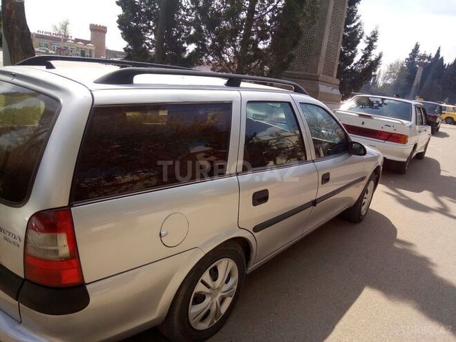 Opel Vectra 1998, 265,000 km - 2.0 l - Gəncə