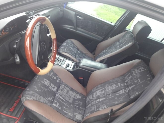 Mercedes E 240 1998, 250,000 km - 2.4 l - Masallı