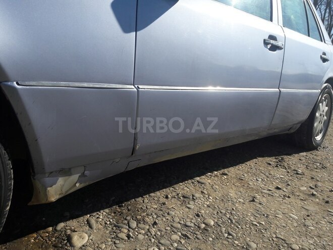 Mercedes E 300 1994, 350,000 km - 3.0 l - Qusar
