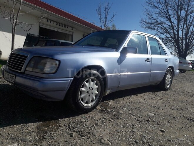 Mercedes E 300 1994, 350,000 km - 3.0 l - Qusar