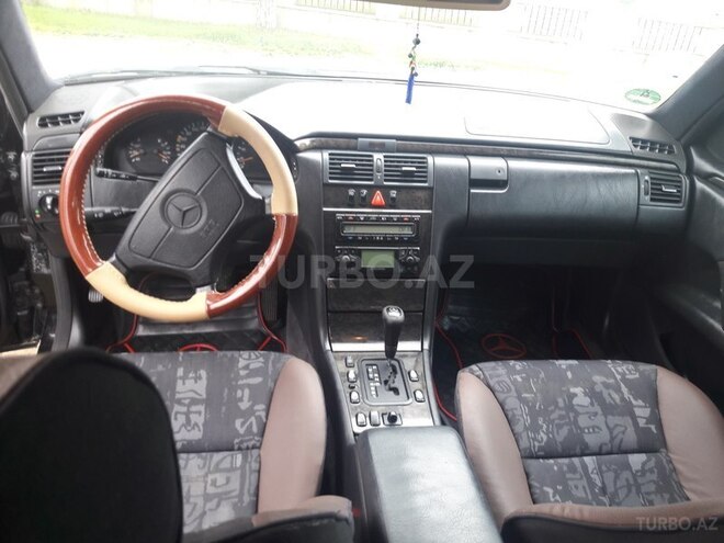 Mercedes E 240 1998, 250,000 km - 2.4 l - Masallı