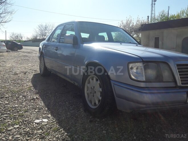 Mercedes E 300 1994, 350,000 km - 3.0 l - Qusar