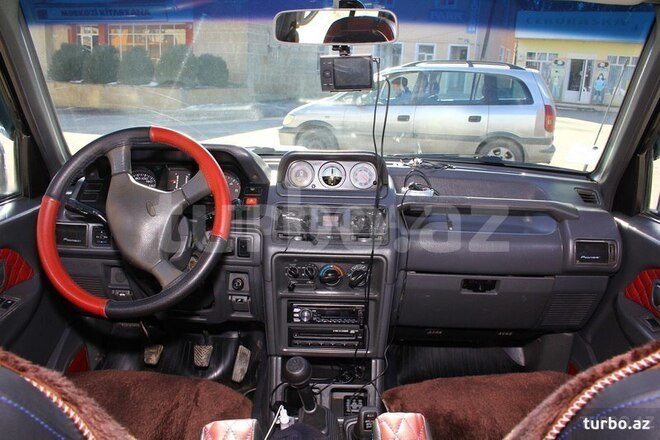 Mitsubishi Pajero 1997, 280,000 km - 2.8 l - Qusar