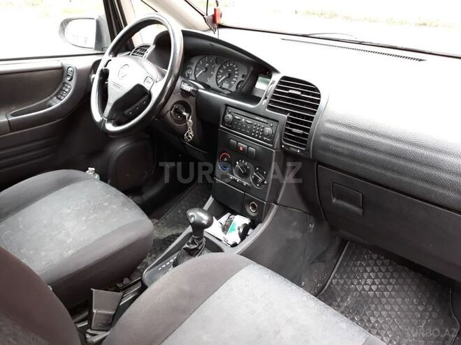 Opel Zafira 2001, 300,000 km - 2.0 l - Sumqayıt