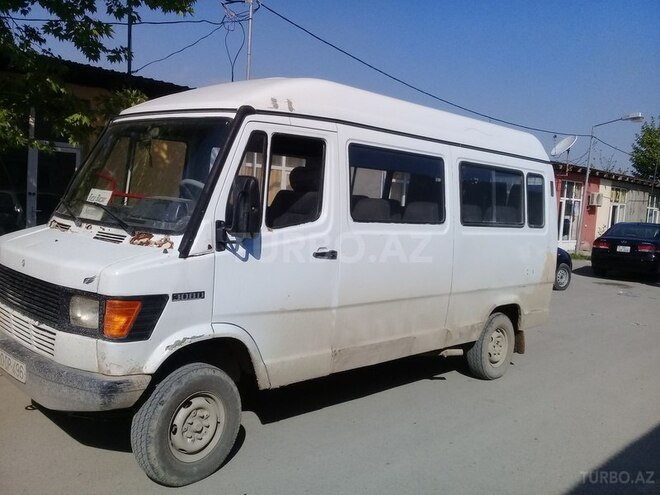 Mercedes 208 D 1994, 697,000 km - 0.1 l - Bərdə