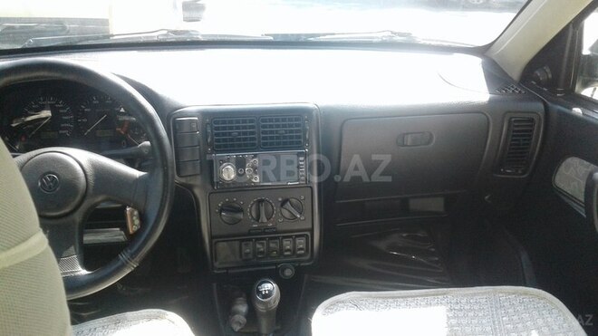 Volkswagen Polo 1995, 245,000 km - 1.6 l - Bakı