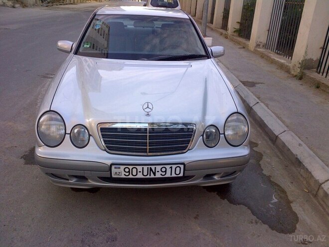 Mercedes E 200 2001, 280,000 km - 2.0 l - Bakı