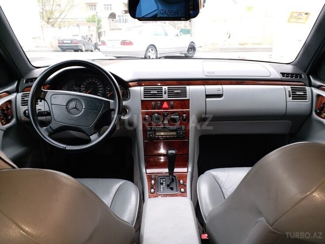Mercedes E 280 1998, 185,000 km - 2.8 l - Bakı