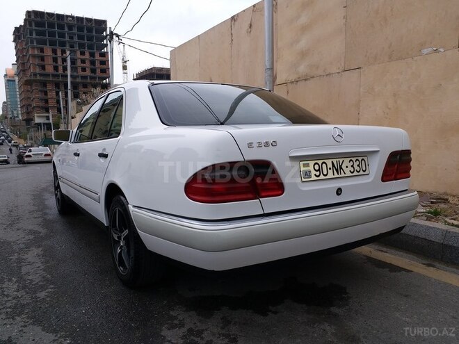 Mercedes E 280 1998, 185,000 km - 2.8 l - Bakı