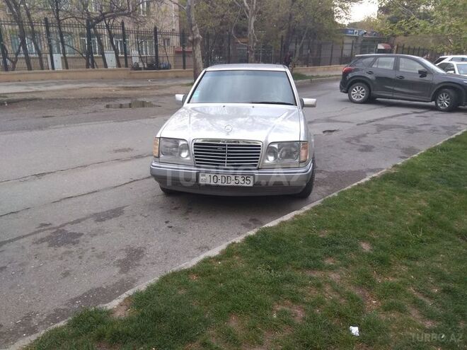 Mercedes E 220 1993, 475,000 km - 2.2 l - Bakı
