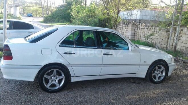Mercedes C 230 1998, 189,000 km - 2.3 l - Tovuz
