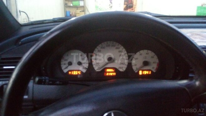 Mercedes C 240 2000, 210,000 km - 2.4 l - Bakı