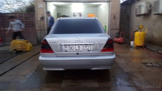 Mercedes C 240 2000, 210,000 km - 2.4 l - Bakı