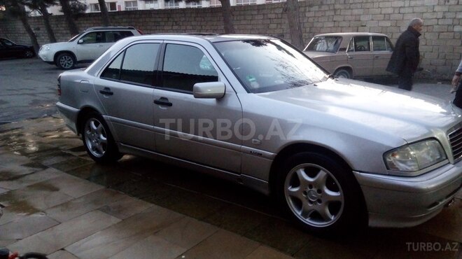 Mercedes C 240 2000, 210,000 km - 2.4 l - Bakı