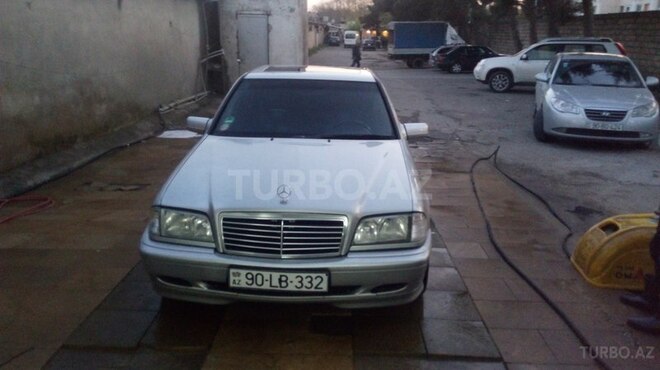 Mercedes C 240 2000, 210,000 km - 2.4 l - Bakı