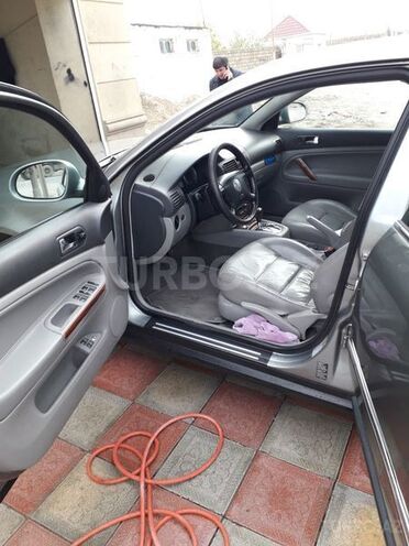 Volkswagen Passat 2003, 144,000 km - 1.8 l - Bakı