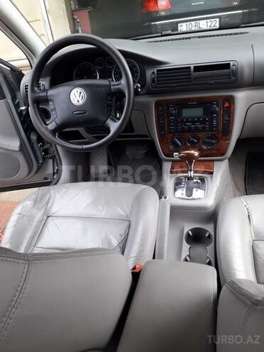 Volkswagen Passat 2003, 144,000 km - 1.8 l - Bakı