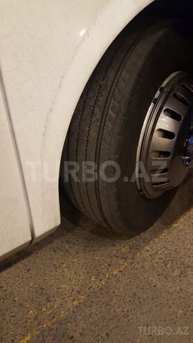 Isuzu Turkuaz 2013, 16,025 km - 6.3 л - Bakı