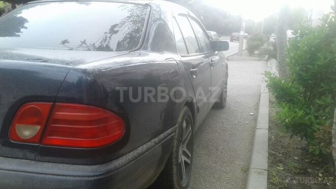 Mercedes E 280 1996, 215,000 km - 2.8 l - Bakı
