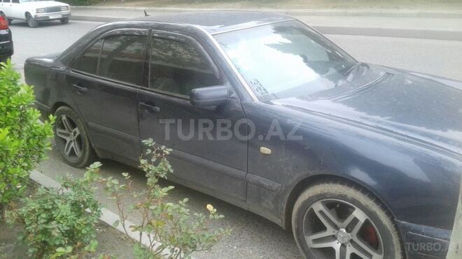 Mercedes E 280 1996, 215,000 km - 2.8 l - Bakı