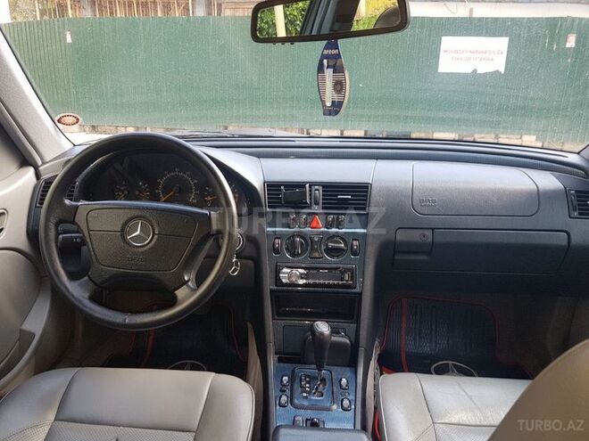 Mercedes C 230 2000, 218,000 km - 2.3 l - Bakı