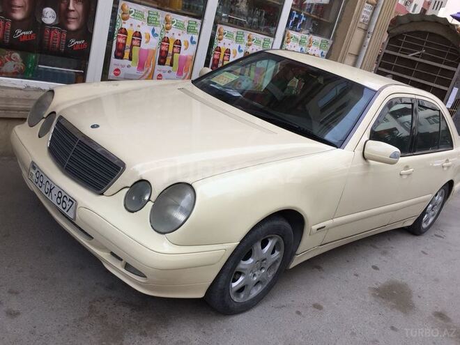 Mercedes E 220 2001, 350,000 km - 2.2 l - Bakı