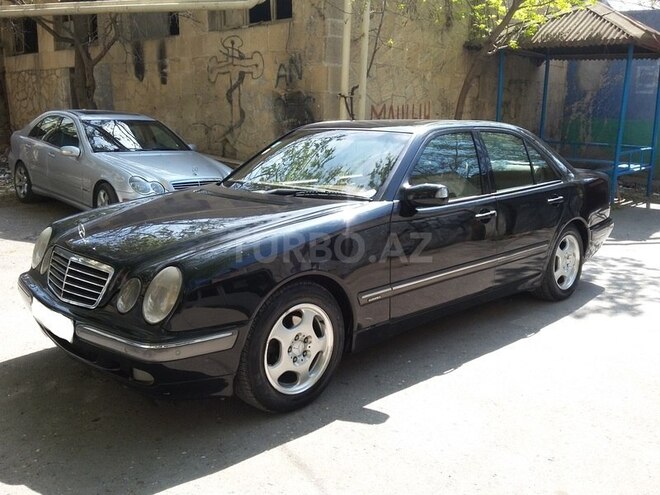 Mercedes E 240 1999, 254,000 km - 2.6 l - Bakı