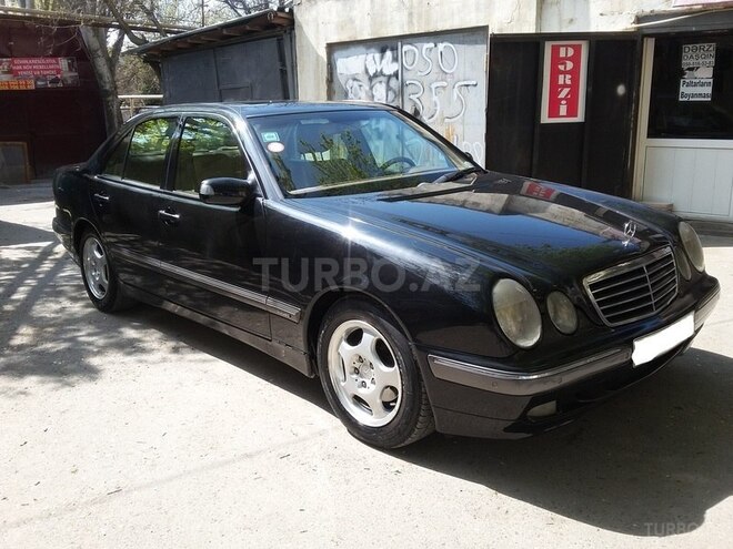 Mercedes E 240 1999, 254,000 km - 2.6 l - Bakı