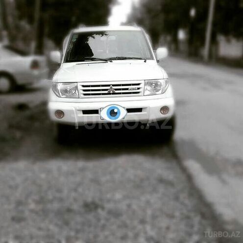 Mitsubishi Pajero io 2000, 303,500 km - 2.0 л - Lənkəran
