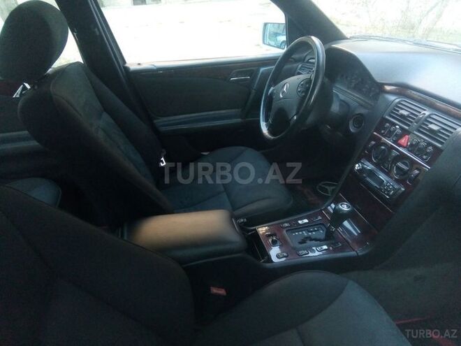 Mercedes E 290 1999, 316,000 km - 2.9 l - Sumqayıt
