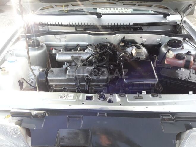 LADA (VAZ) 2115 2004, 333,333 km - 1.5 l - Salyan