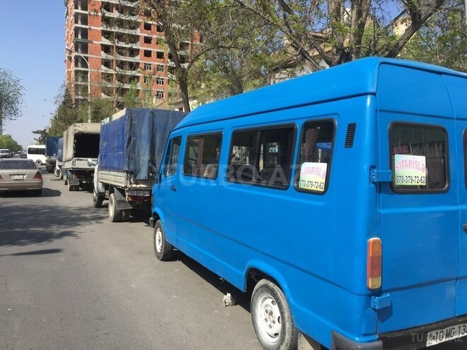 Mercedes 208 D 1992, 300,000 km - 0.2 l - Sumqayıt