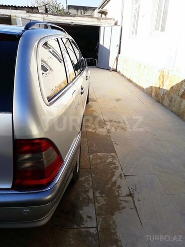 Mercedes C 240 2000, 220,000 km - 2.6 l - Bakı