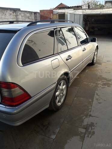 Mercedes C 240 2000, 220,000 km - 2.6 l - Bakı