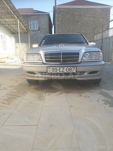 Mercedes C 240 2000, 220,000 km - 2.6 l - Bakı