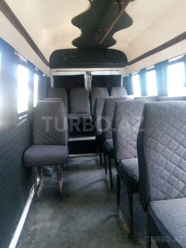 Mercedes 208 D 1990, 676,743 km - 2.3 l - Şirvan