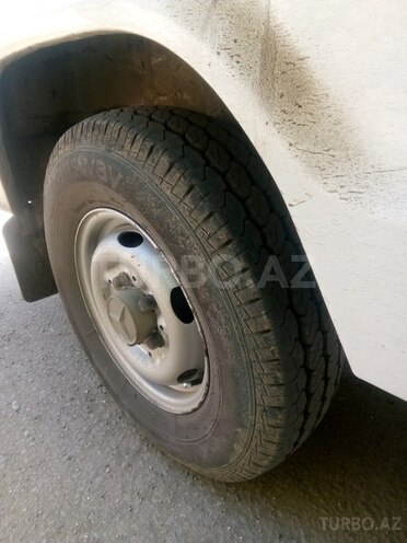 Mercedes 208 D 1990, 676,743 km - 2.3 l - Şirvan