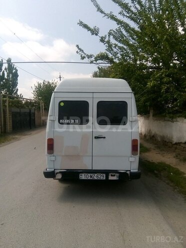 Mercedes 208 D 1990, 676,743 km - 2.3 l - Şirvan