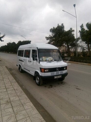 Mercedes 208 D 1990, 676,743 km - 2.3 l - Şirvan