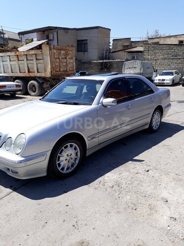 Mercedes E 240 2000, 289,000 km - 2.6 l - Bakı