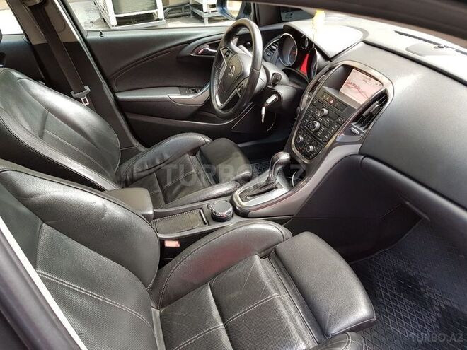 Opel Astra 2011, 108,400 km - 1.6 l - Bakı