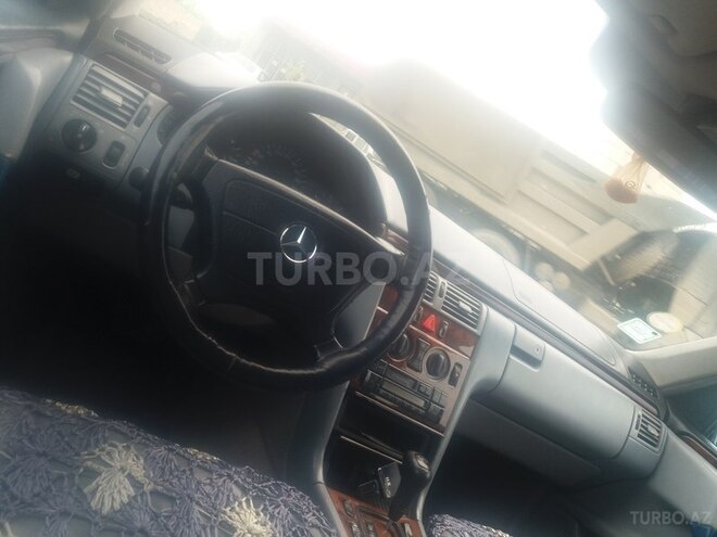 Mercedes E 220 1999, 2,500,445 km - 2.2 l - Ağcabədi